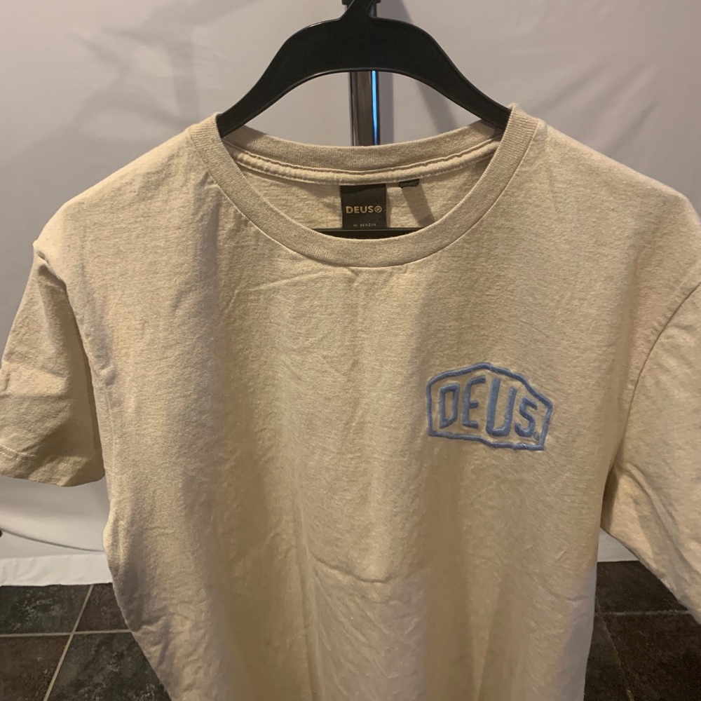 Deus T shirt